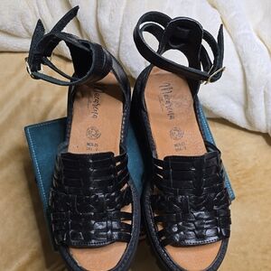 Macarena Black Leather Women Sandals